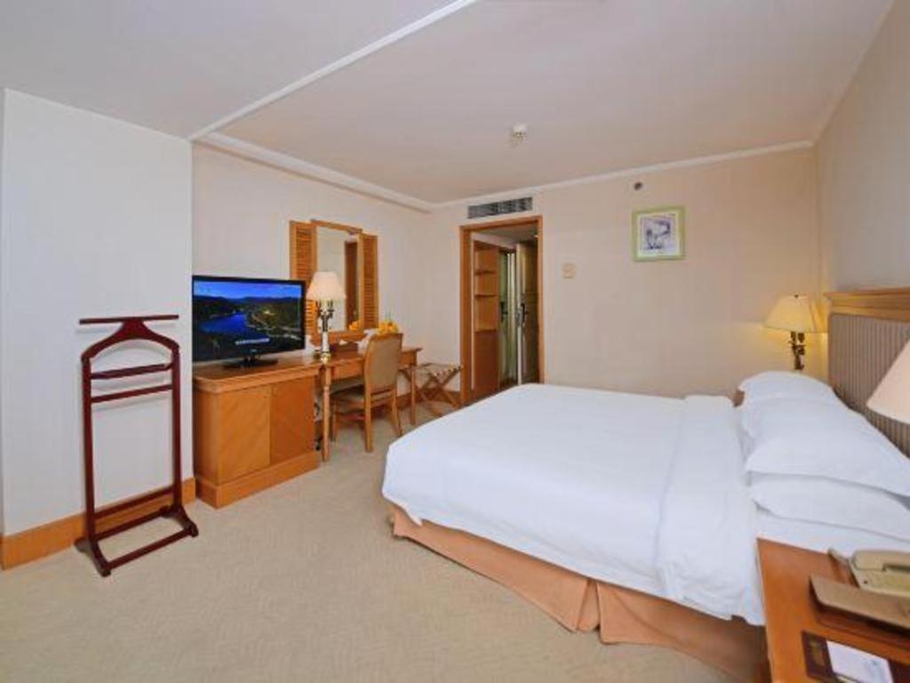 Golden Sea View Hotel Haikou Haikou  Exterior foto