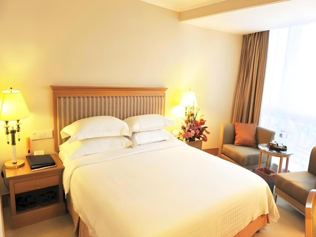 Golden Sea View Hotel Haikou Haikou  Exterior foto